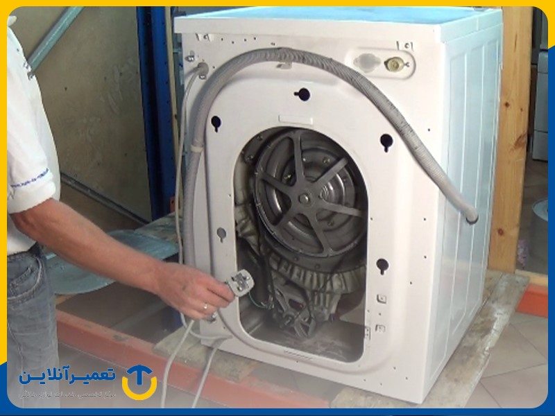 نمایش خطای e3 لباسشویی سامسونگ به دلیل مشکلات الکترونیکی