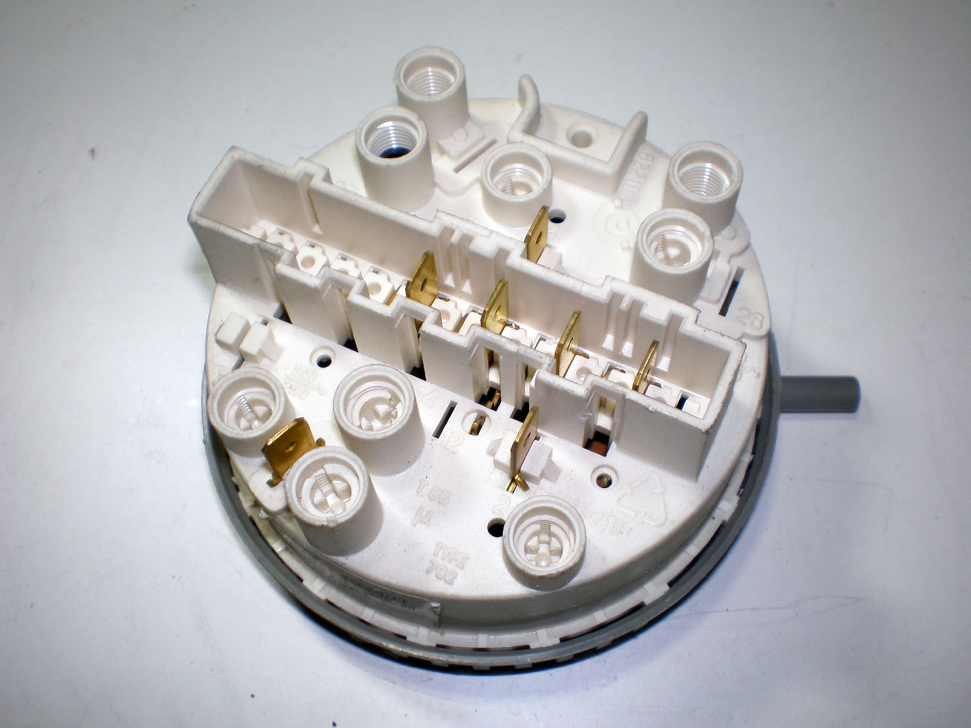کد خطای e60 ماشین لباسشویی آاگ